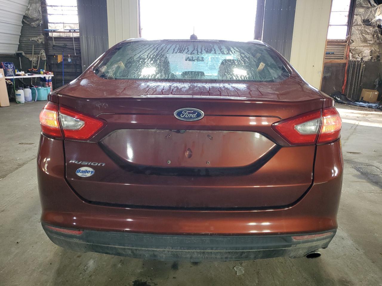 2016 Ford Fusion S - Фото 6