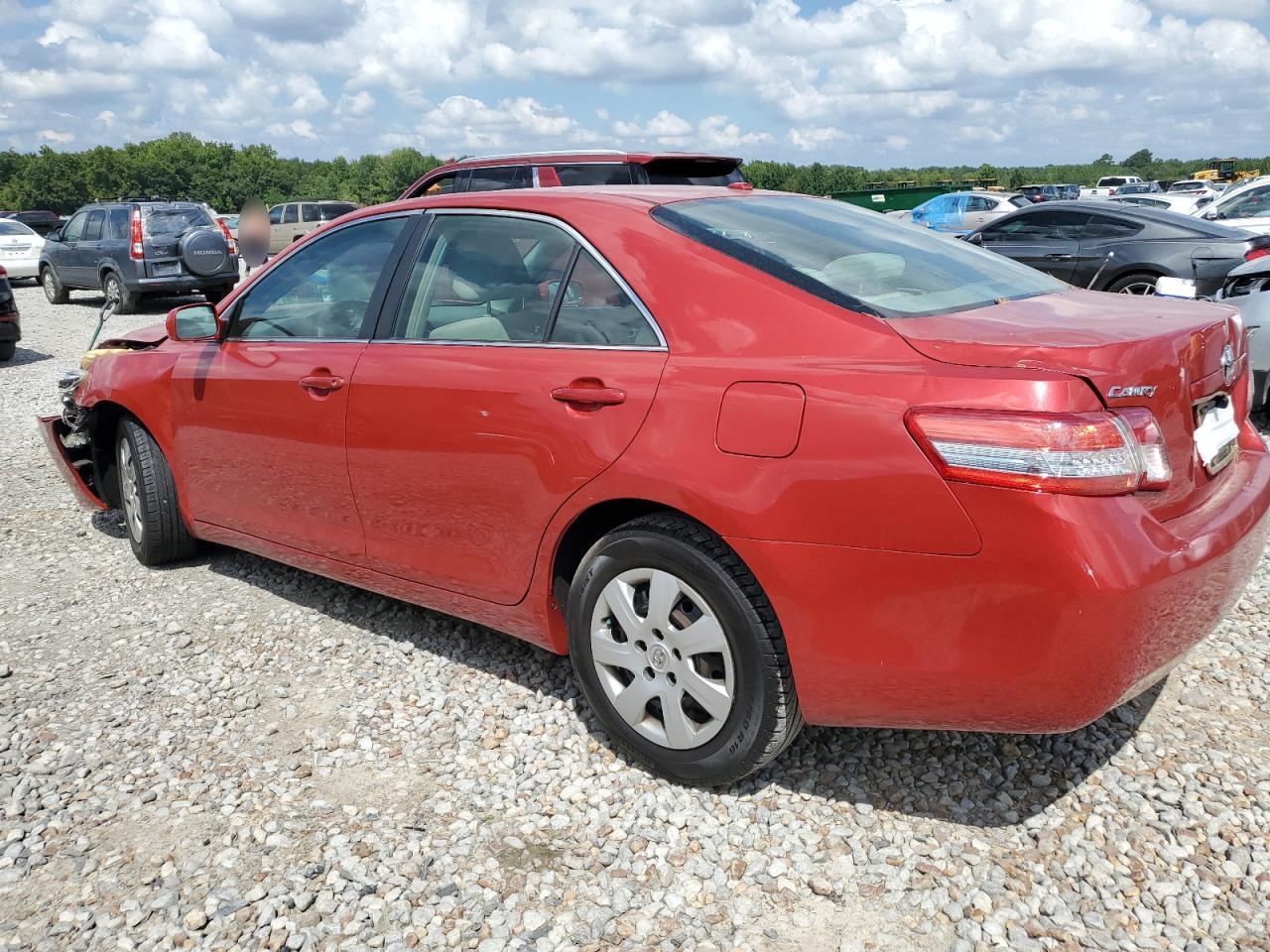 2010 Toyota Camry Base - Фото 2