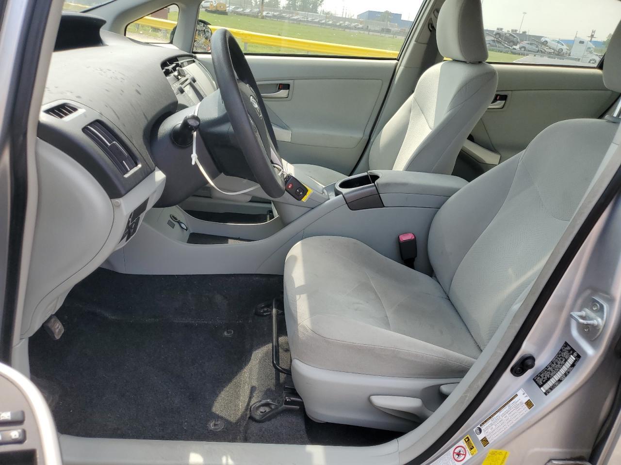 2012 Toyota Prius - Фото 7