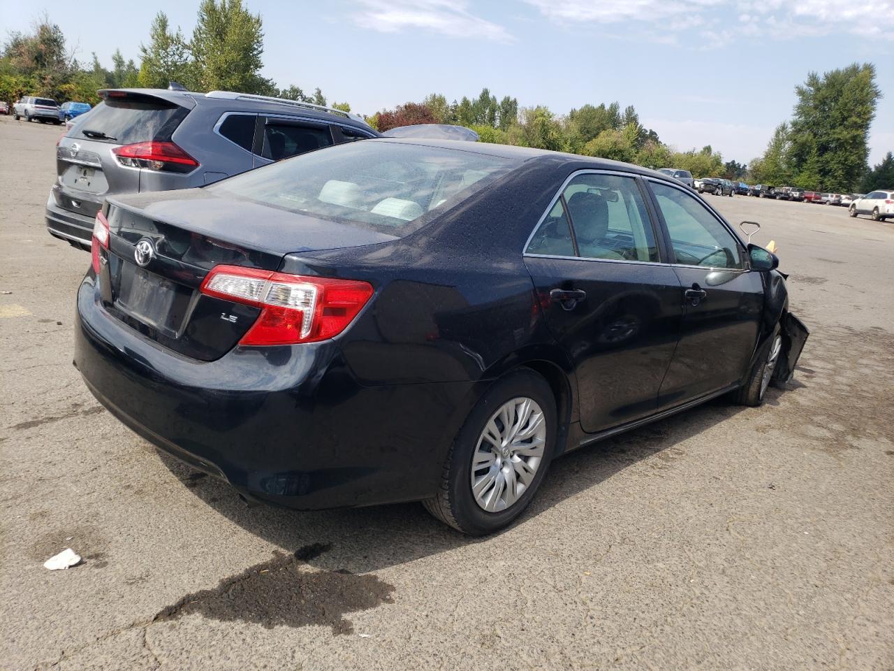 2014 Toyota Camry L - Image 3