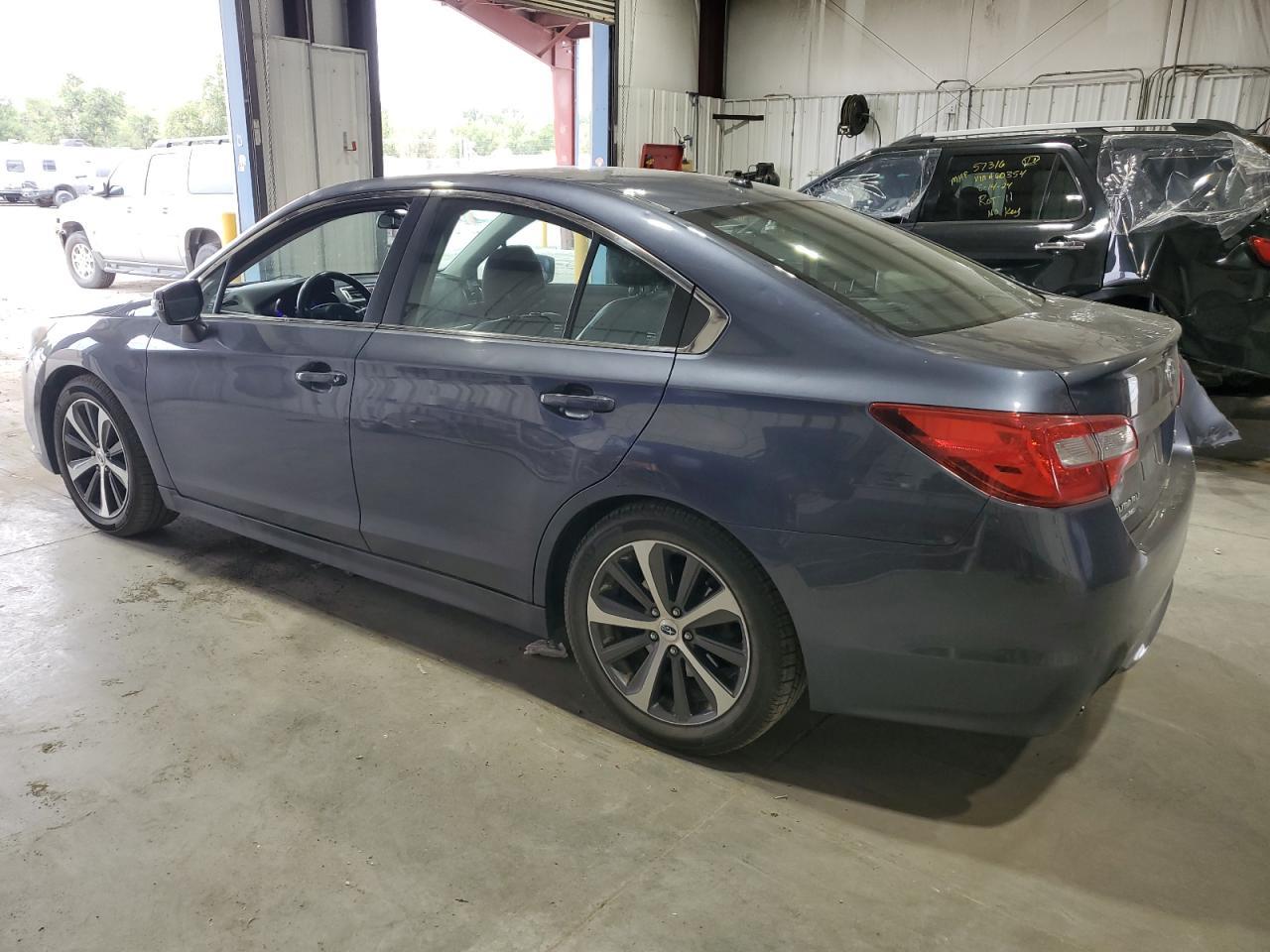 2015 Subaru Legacy 2.5I Limited - Фото 2