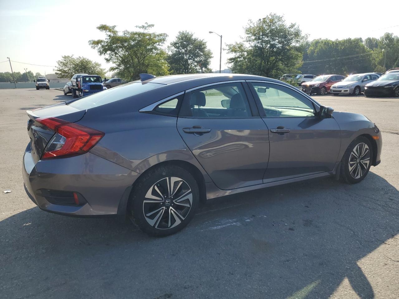 2017 Honda Civic Ex - Фото 3
