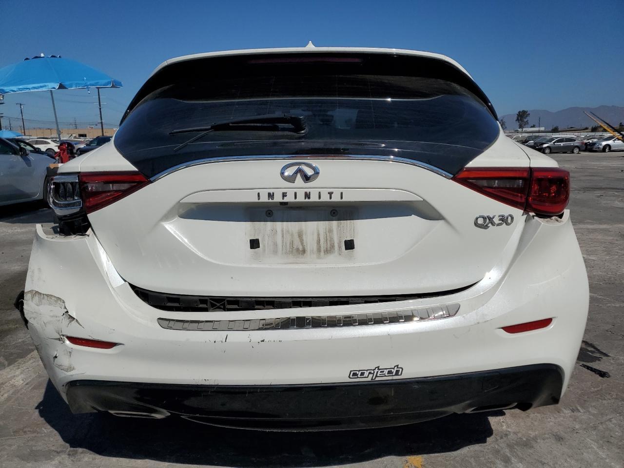 2018 Infiniti Qx30 Pure - Фото 6