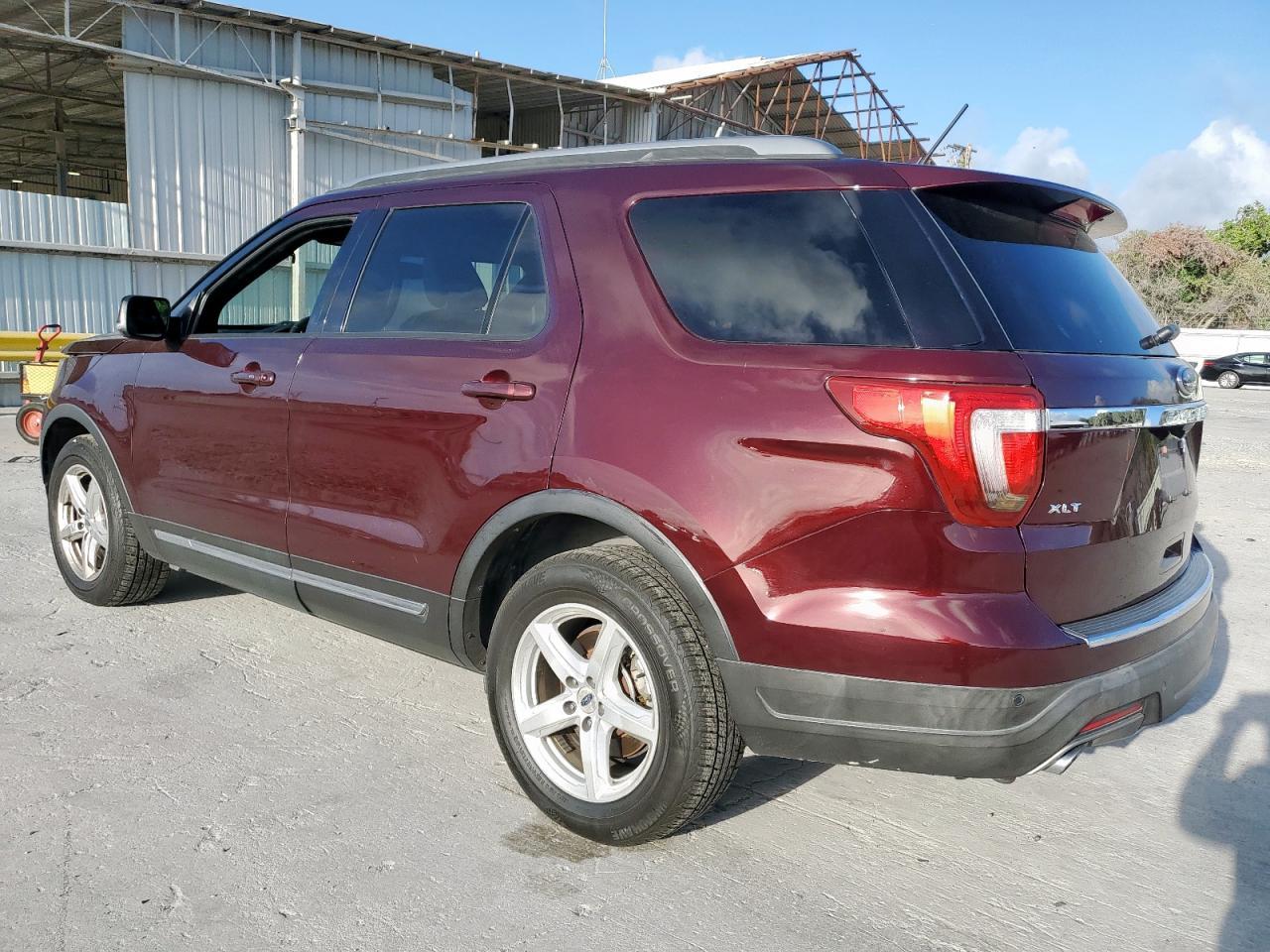 2018 Ford Explorer Xlt - Фото 2