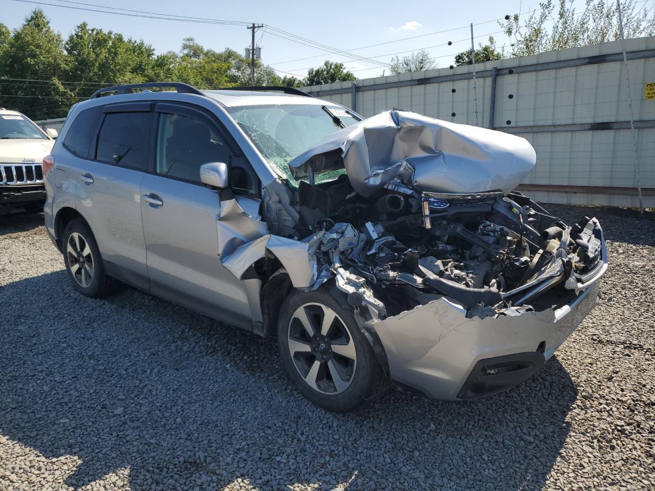 2017 Subaru Forester 2.5I Premium - Image 4