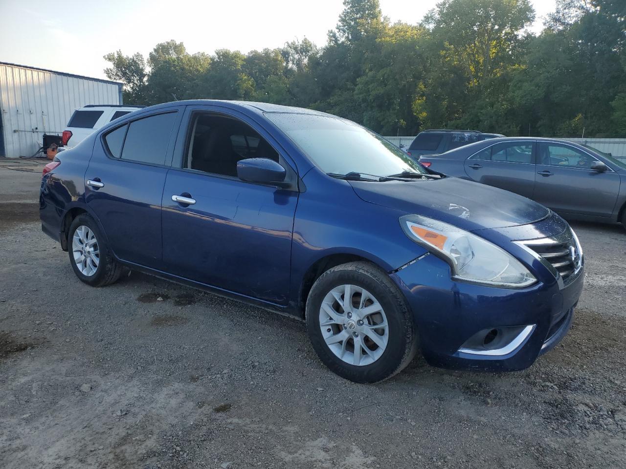 2019 Nissan Versa S - Image 4