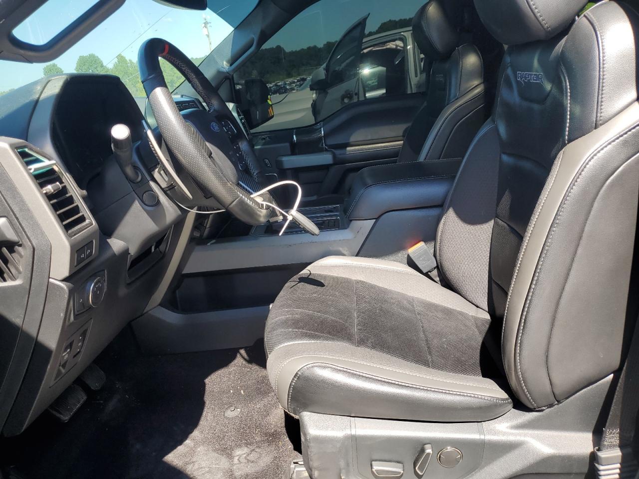 2020 Ford F150 Raptor - Фото 7