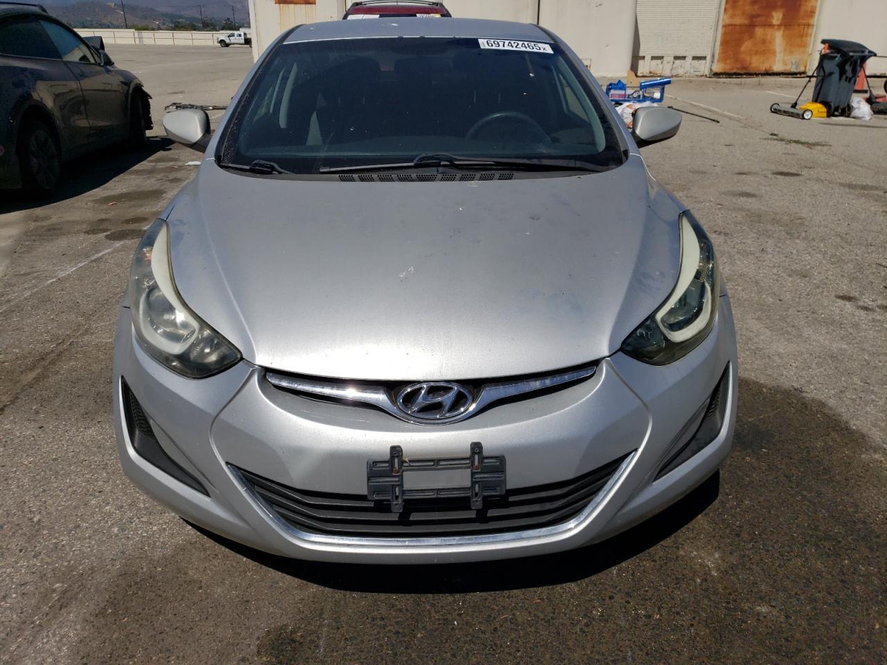 2016 Hyundai Elantra Se - Фото 5