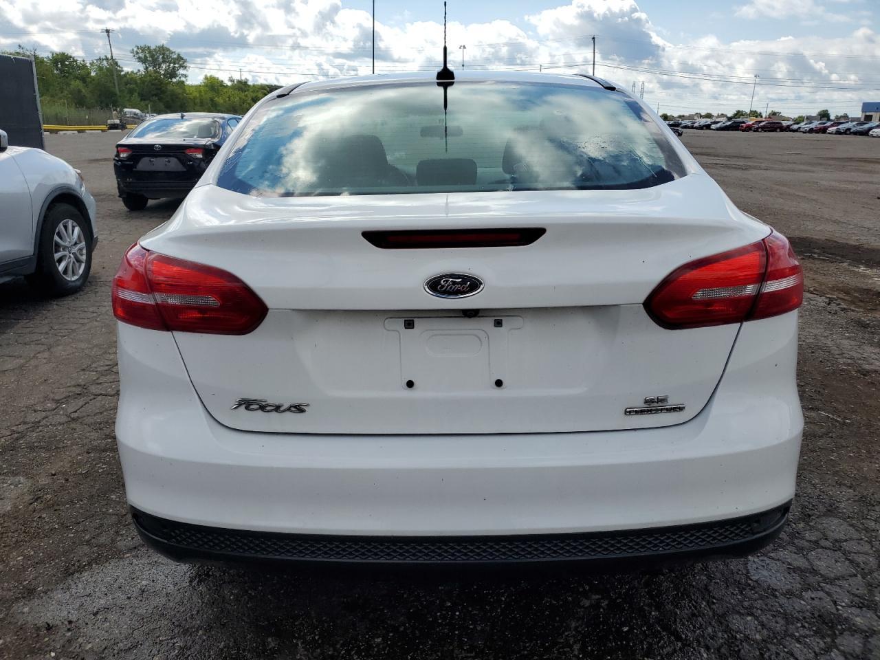 2016 Ford Focus Se - Фото 6