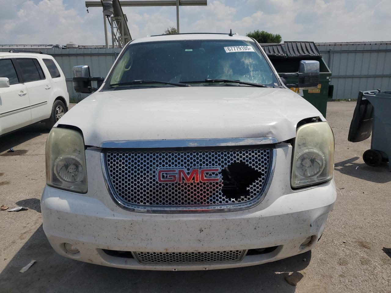 2007 GMC Yukon Denali - Image 5