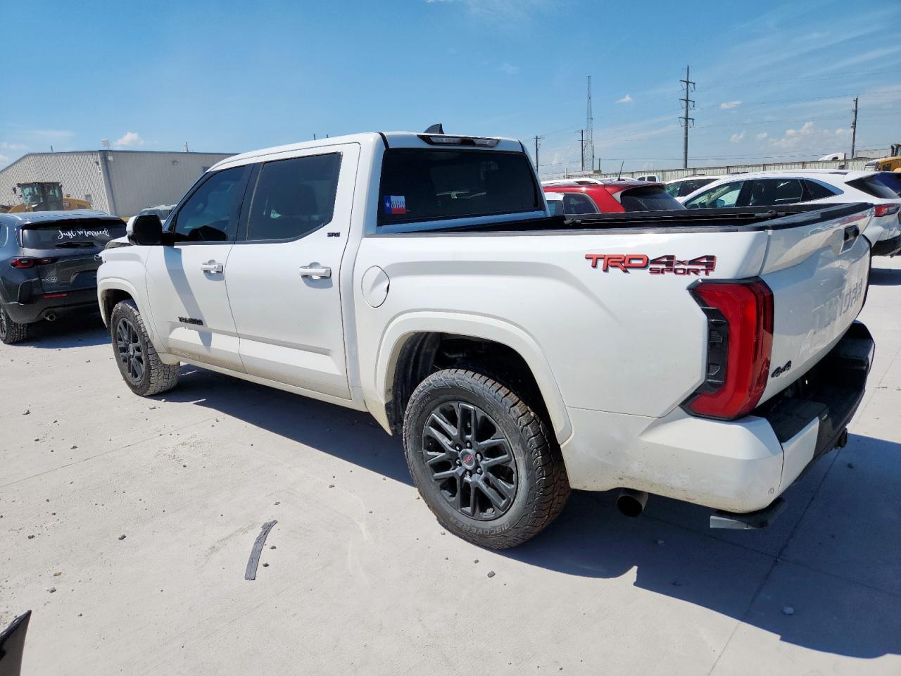 2022 Toyota Tundra Crewmax Sr - Фото 2