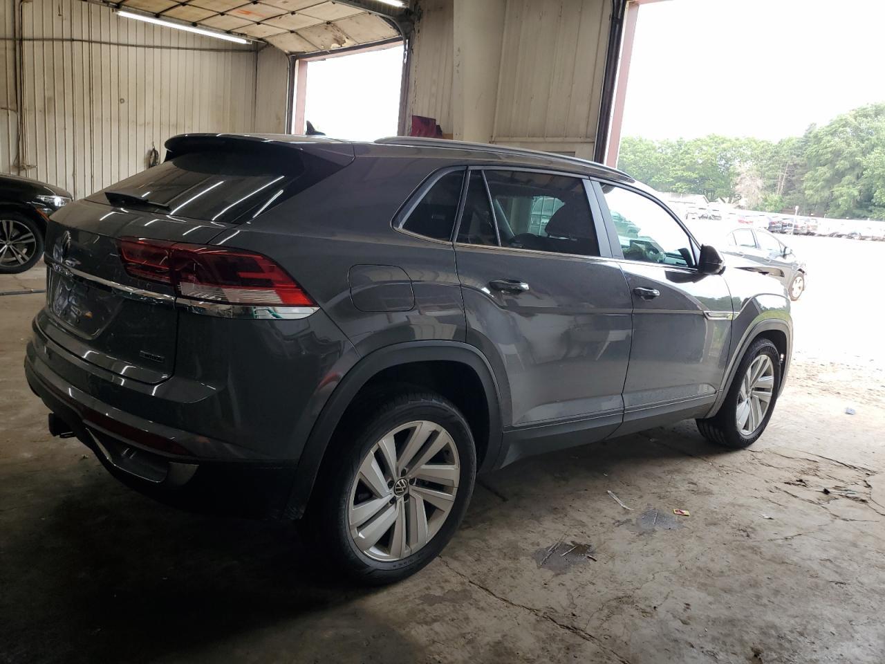 2022 Volkswagen Atlas Cross Sport Se - Фото 3