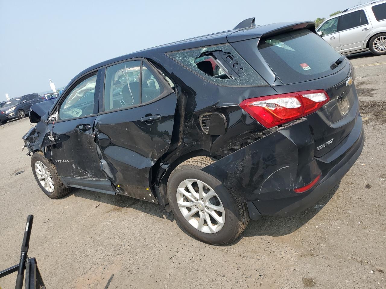 2019 Chevrolet Equinox Ls - Фото 2