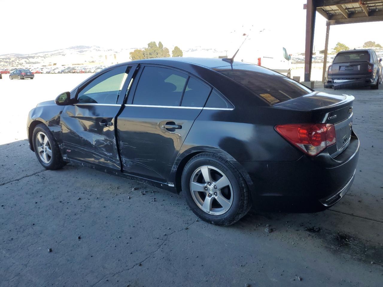 2013 Chevrolet Cruze Lt - Image 2