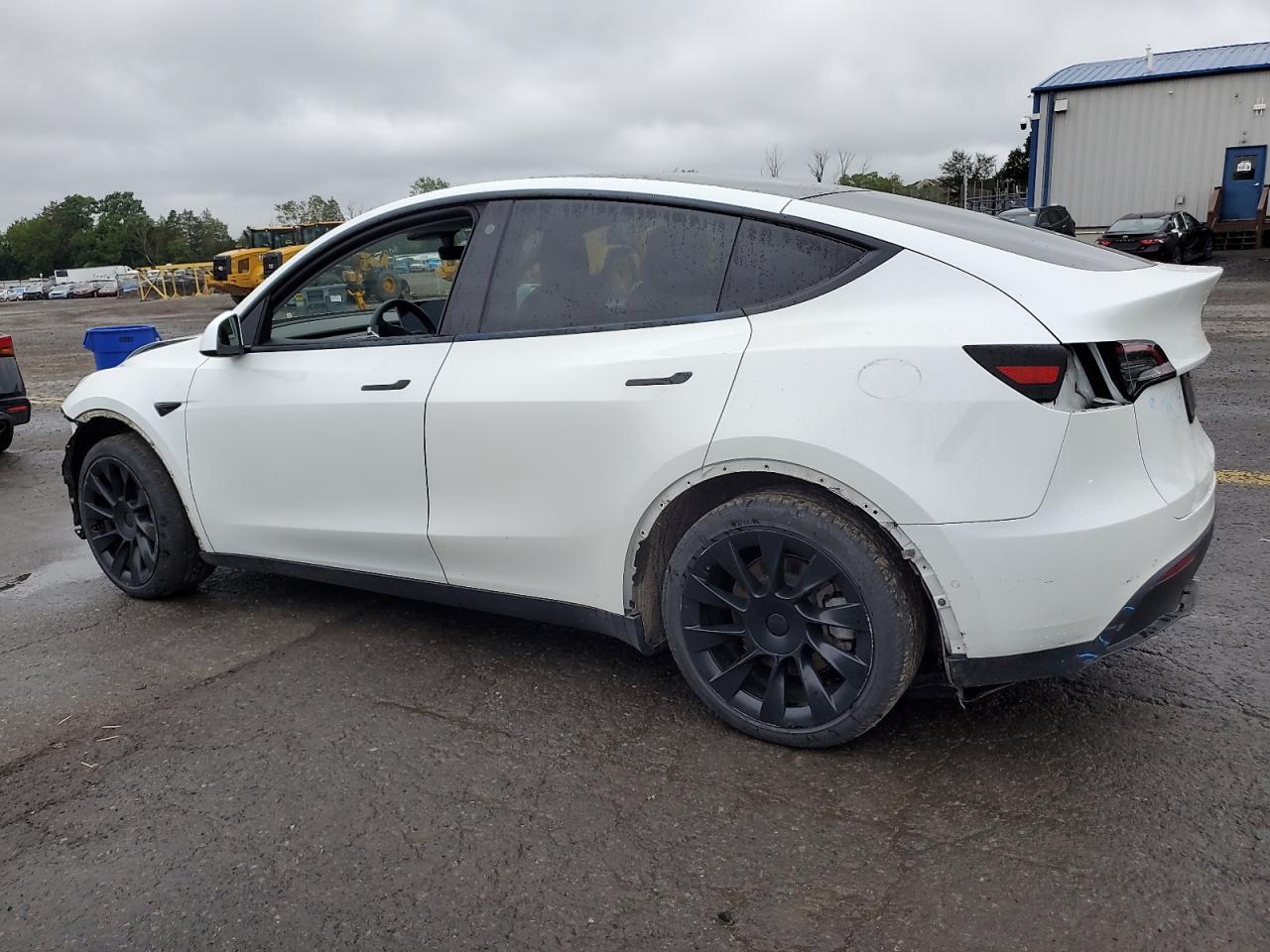 2021 Tesla Model Y - Image 2