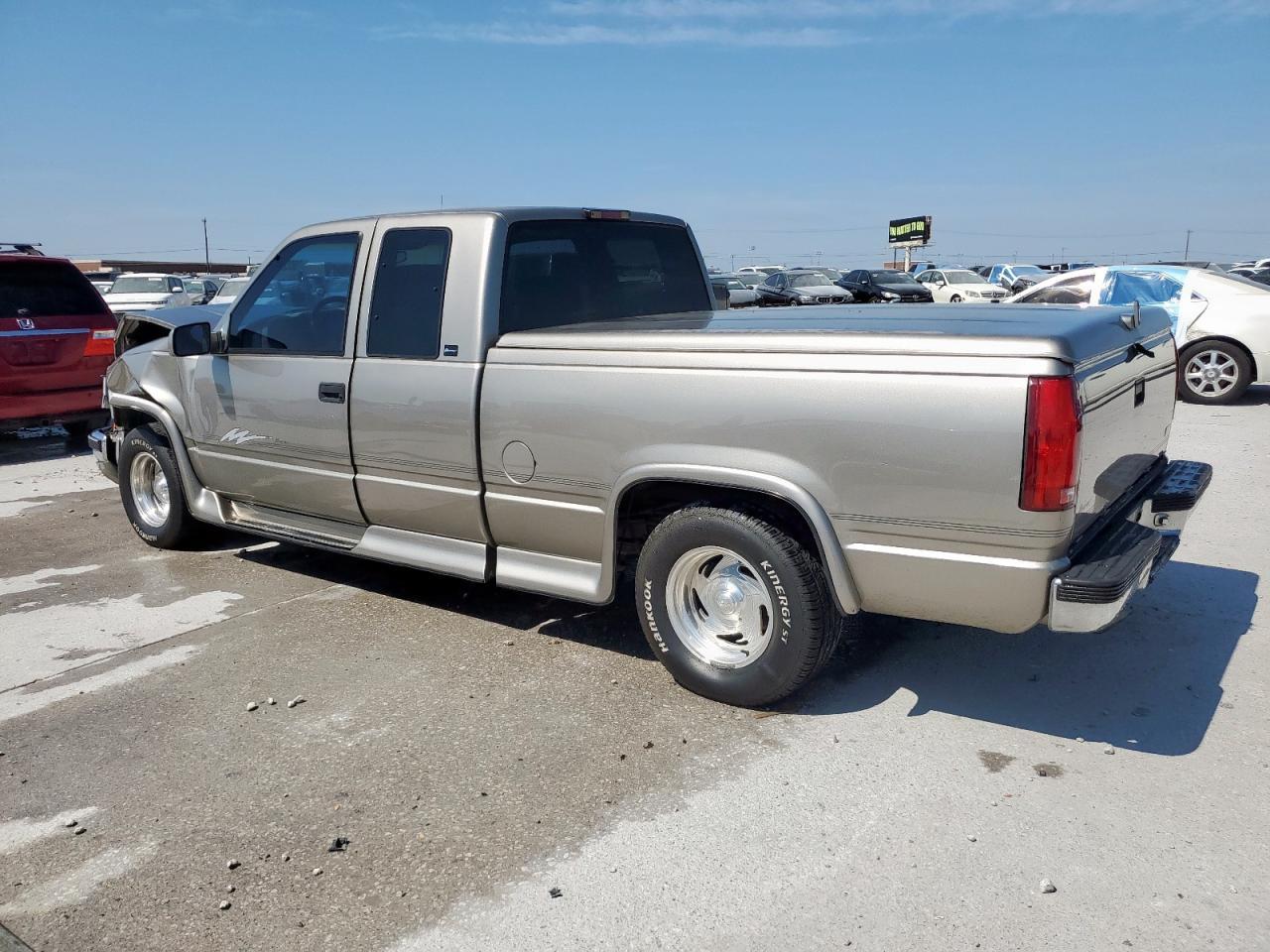 1998 Chevrolet Gmt-400 C1500 - Фото 2
