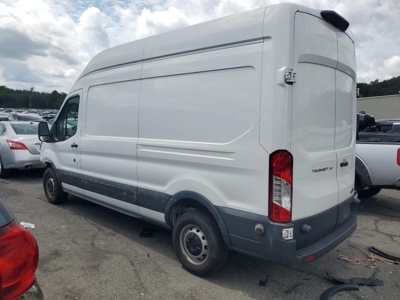 2018 Ford Transit T-250 - Фото 2