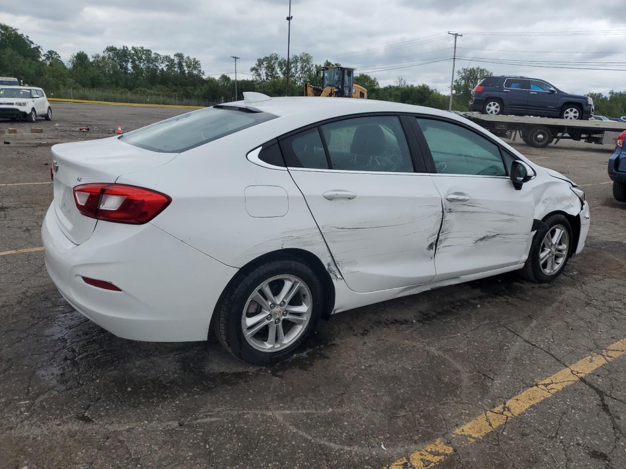 2018 Chevrolet Cruze Lt - Image 3