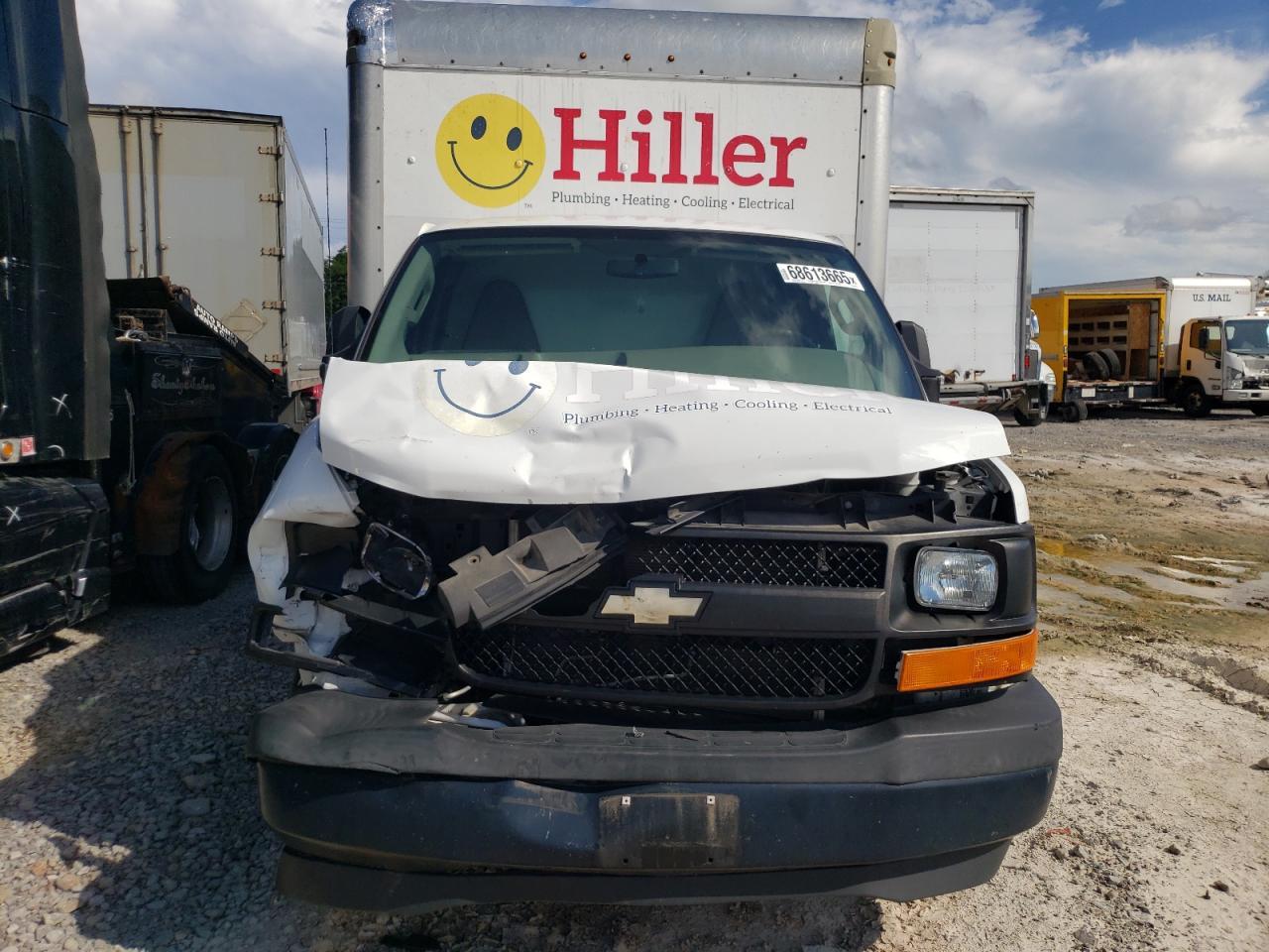 2017 Chevrolet Express G3500 - Image 5