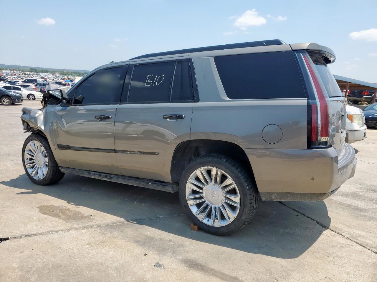 2018 Cadillac Escalade Premium Luxury - Фото 2