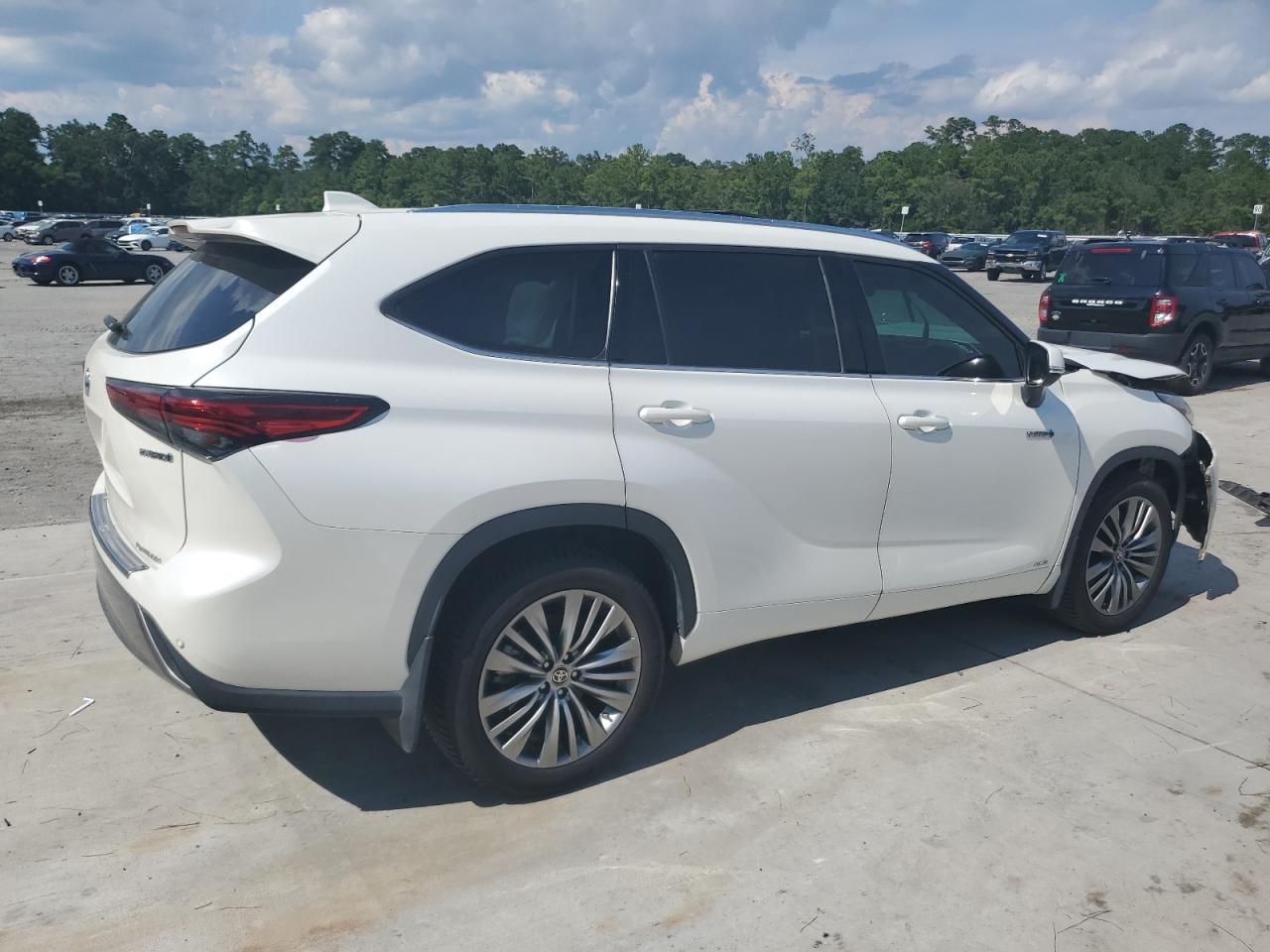 2021 Toyota Highlander Hybrid Platinum - Фото 3