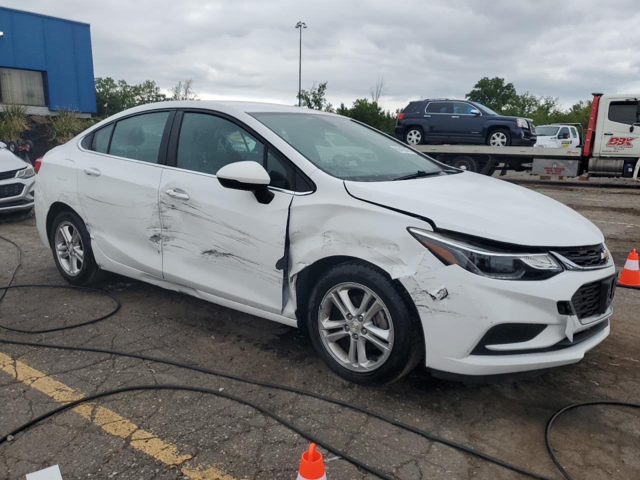 2018 Chevrolet Cruze Lt - Image 4