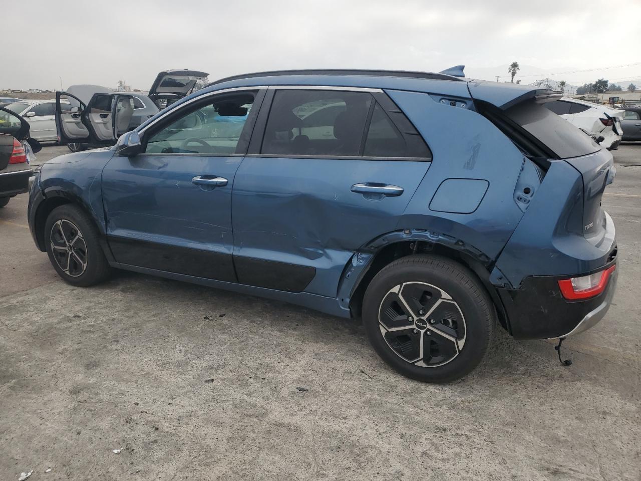 2025 Kia Niro Sx - Фото 2