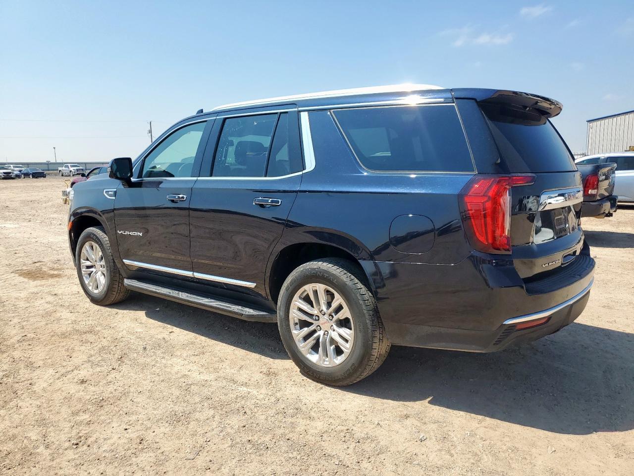 2021 GMC Yukon Slt - Фото 2