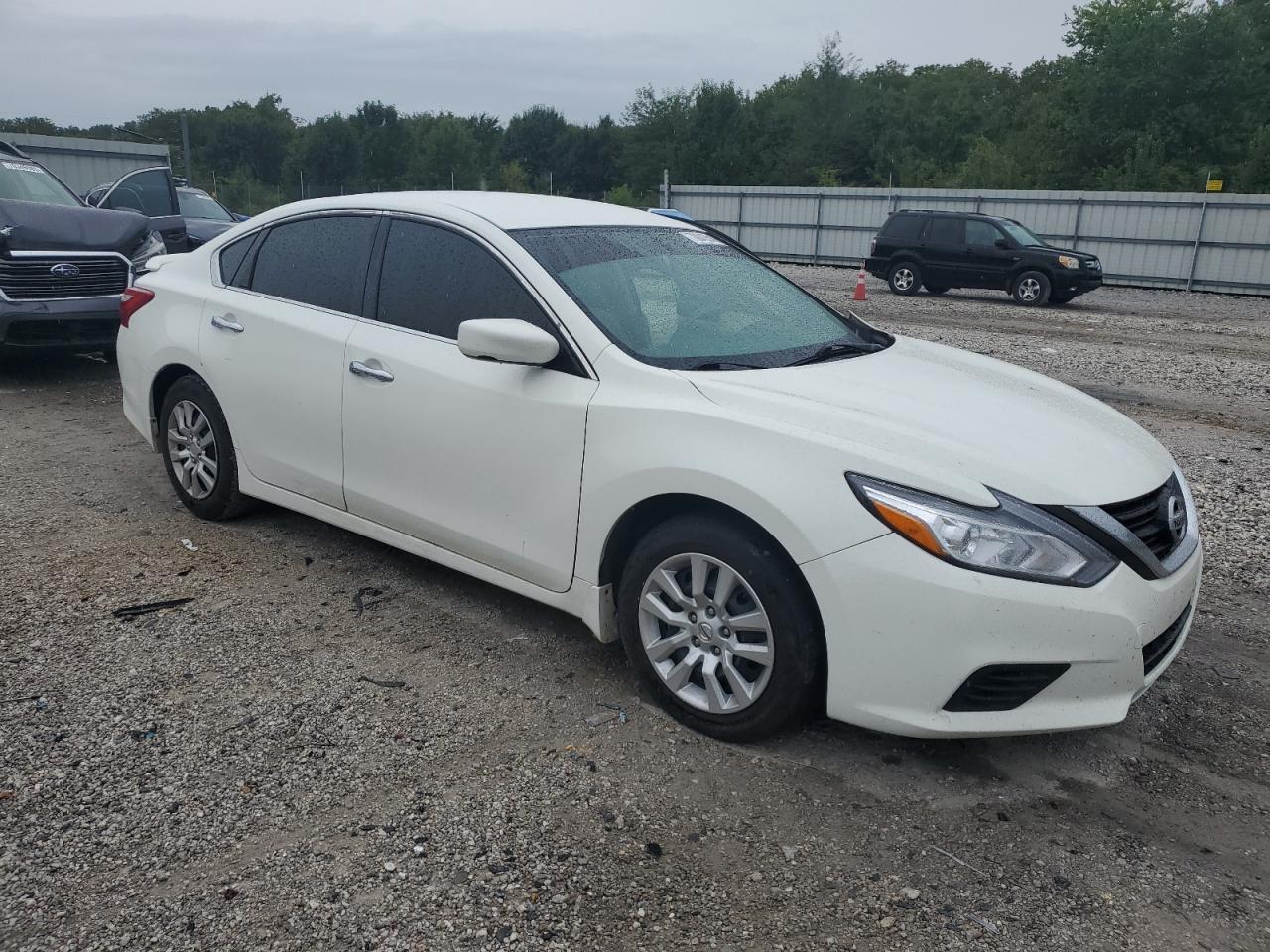 2017 Nissan Altima 2.5 - Фото 4
