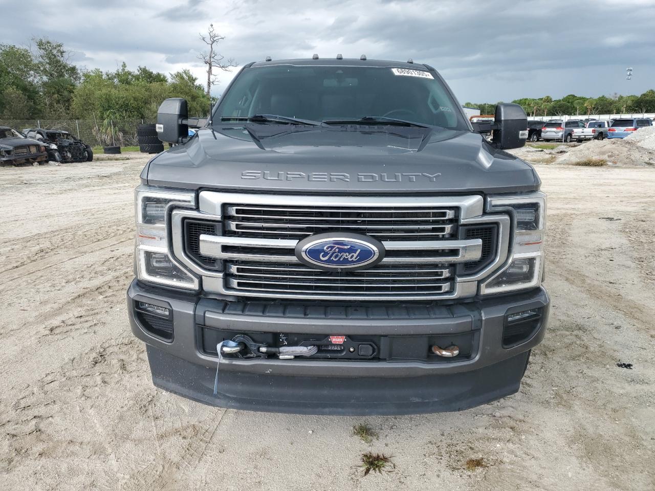 2022 Ford F350 Super Duty - Image 5