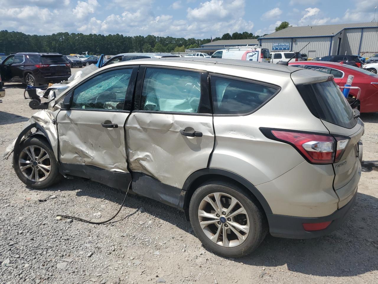 2018 Ford Escape S - Фото 2