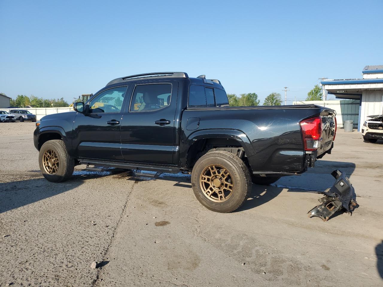 2022 Toyota Tacoma Double Cab - Фото 2