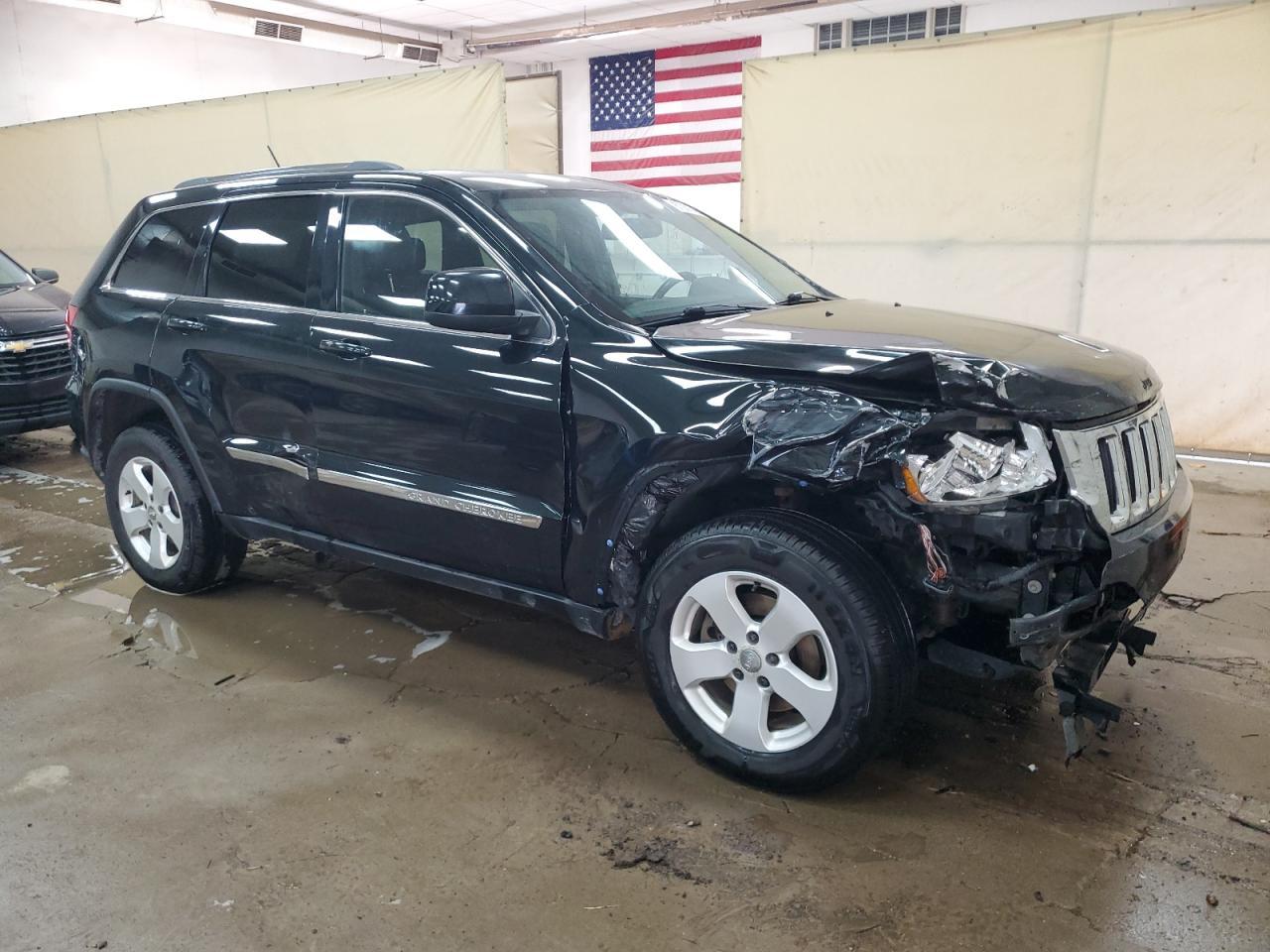 2012 Jeep Grand Cherokee Laredo - Image 4