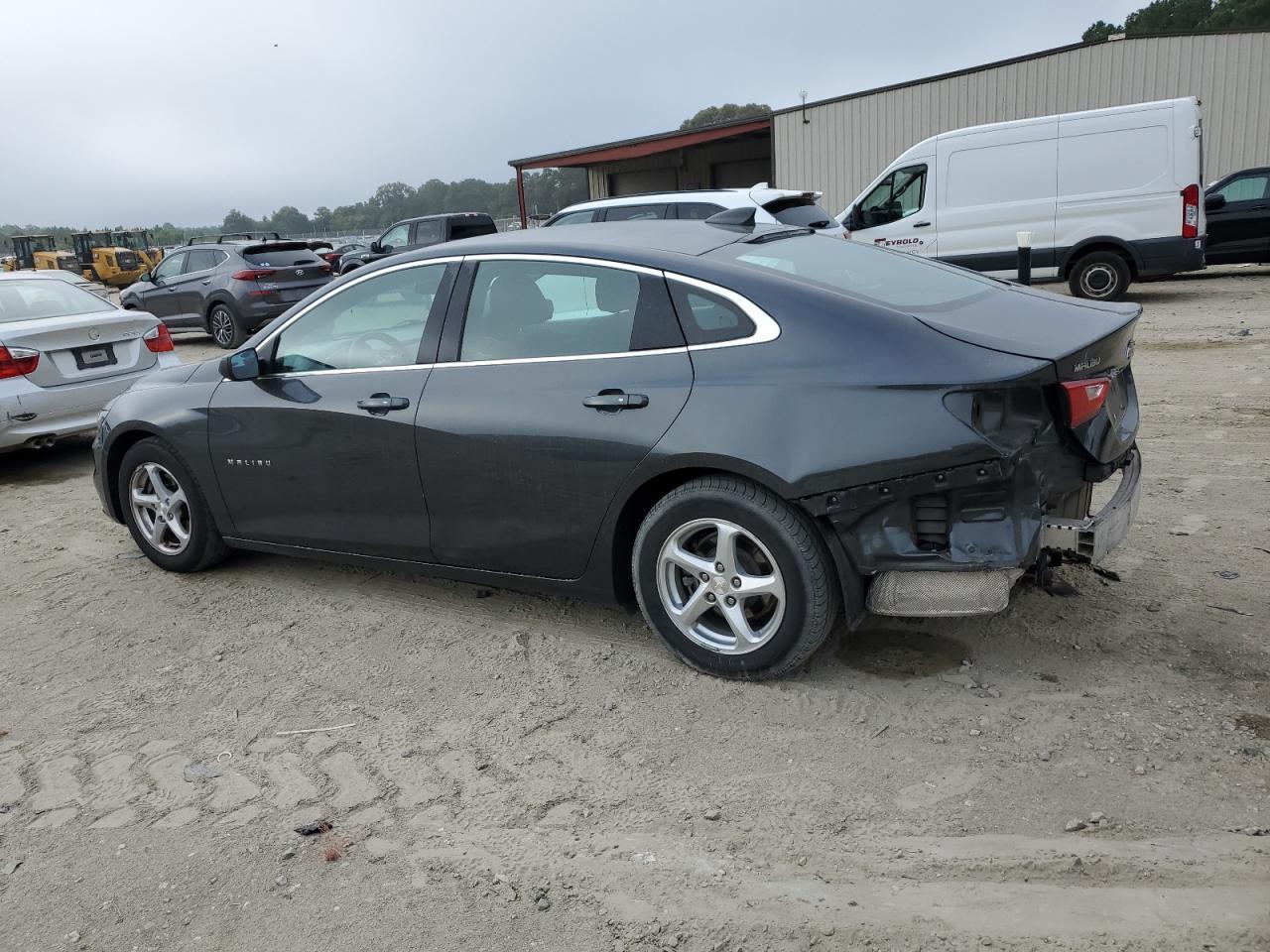 2017 Chevrolet Malibu Ls - Фото 2