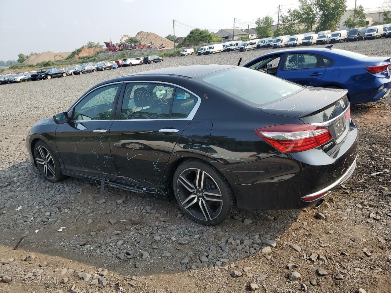 2017 Honda Accord Sport - Фото 2