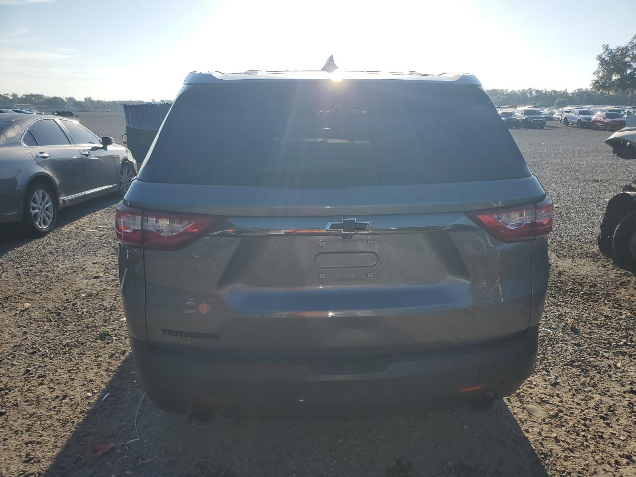 2021 Chevrolet Traverse Ls - Image 6
