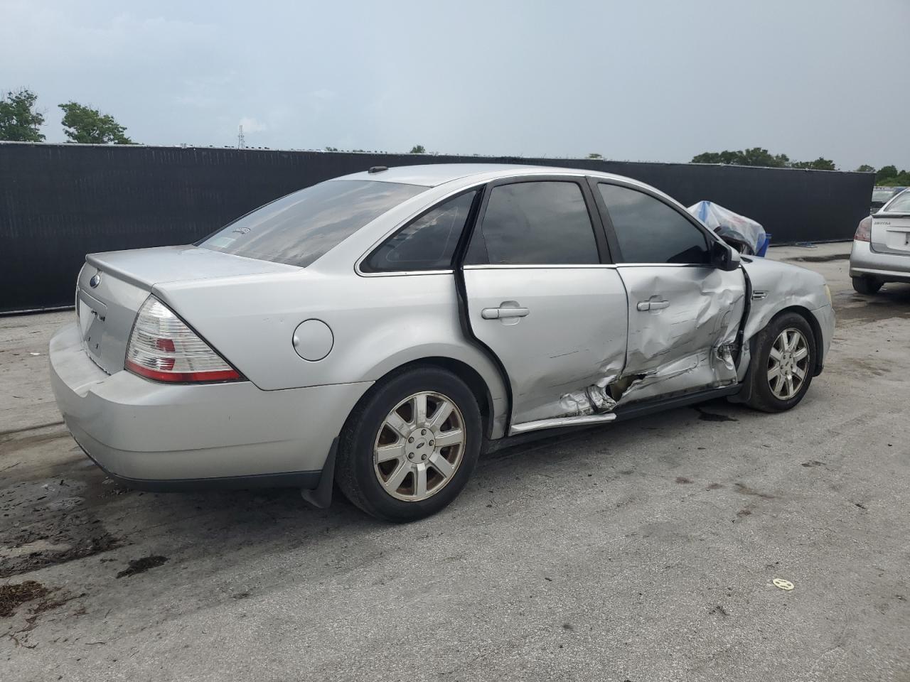 2009 Ford Taurus Se - Фото 3