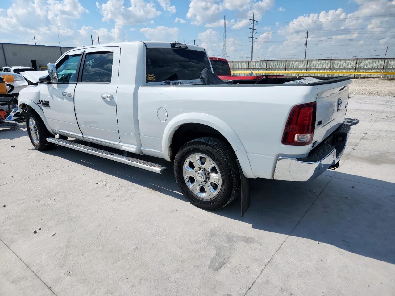 2017 Ram 3500 Laramie - Фото 2