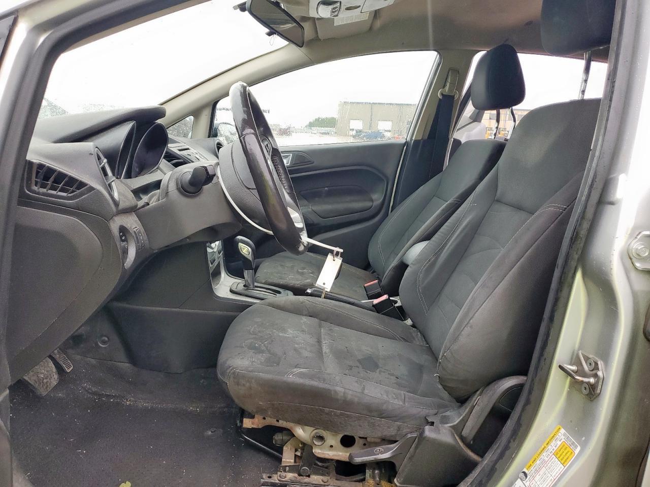 2016 Ford Fiesta Se - Фото 7