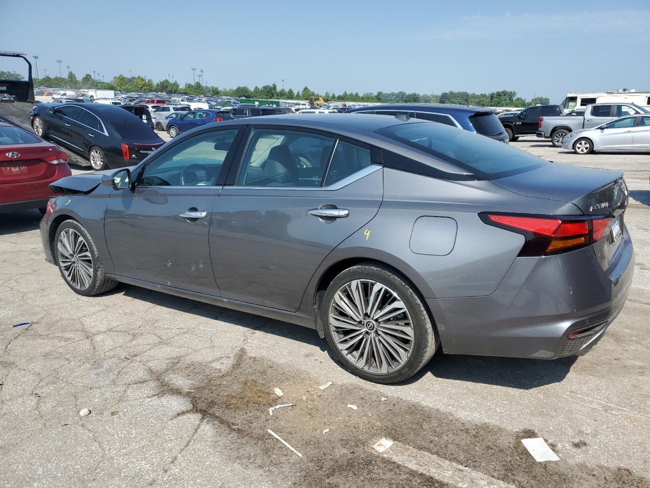 2023 Nissan Altima Sl - Фото 2