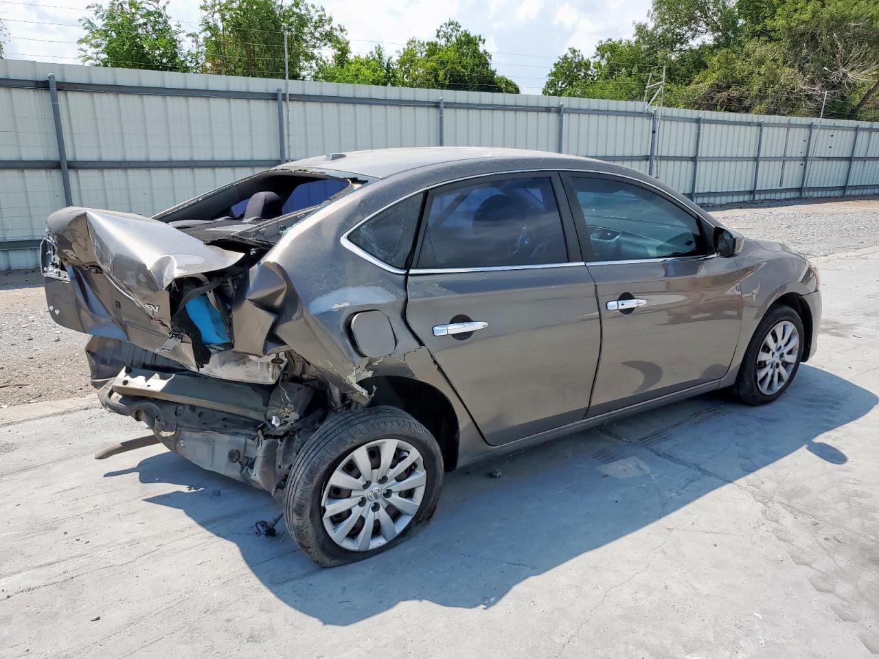 2015 Nissan Sentra S - Фото 3