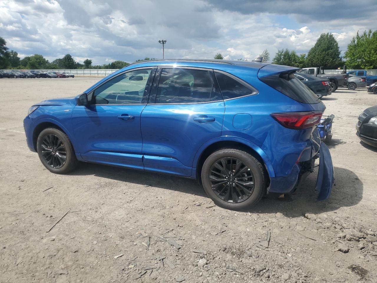 2023 Ford Escape St Line Elite - Фото 2