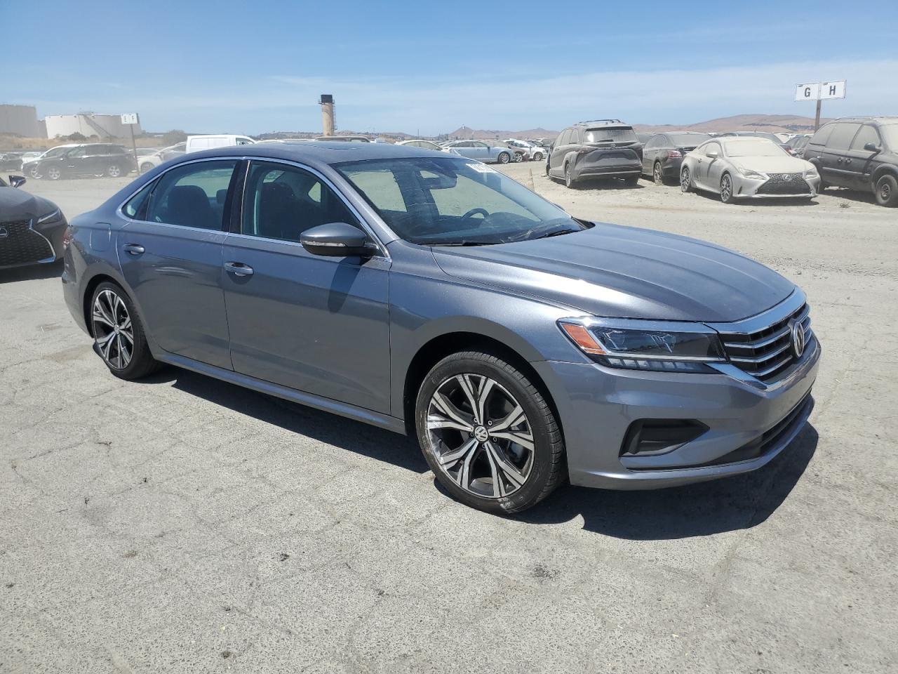 2022 Volkswagen Passat Se - Image 4