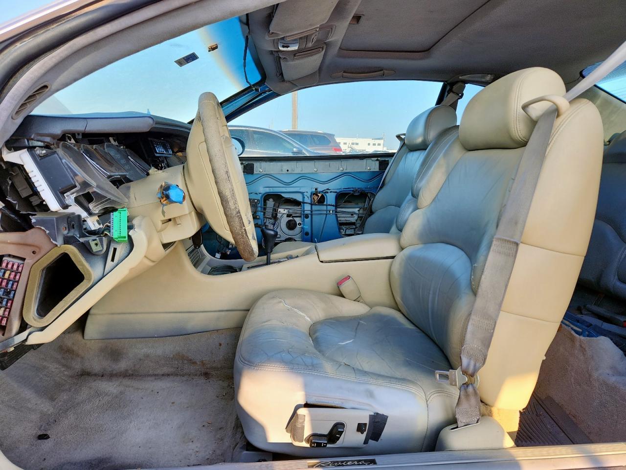 1997 Buick Riviera - Фото 7