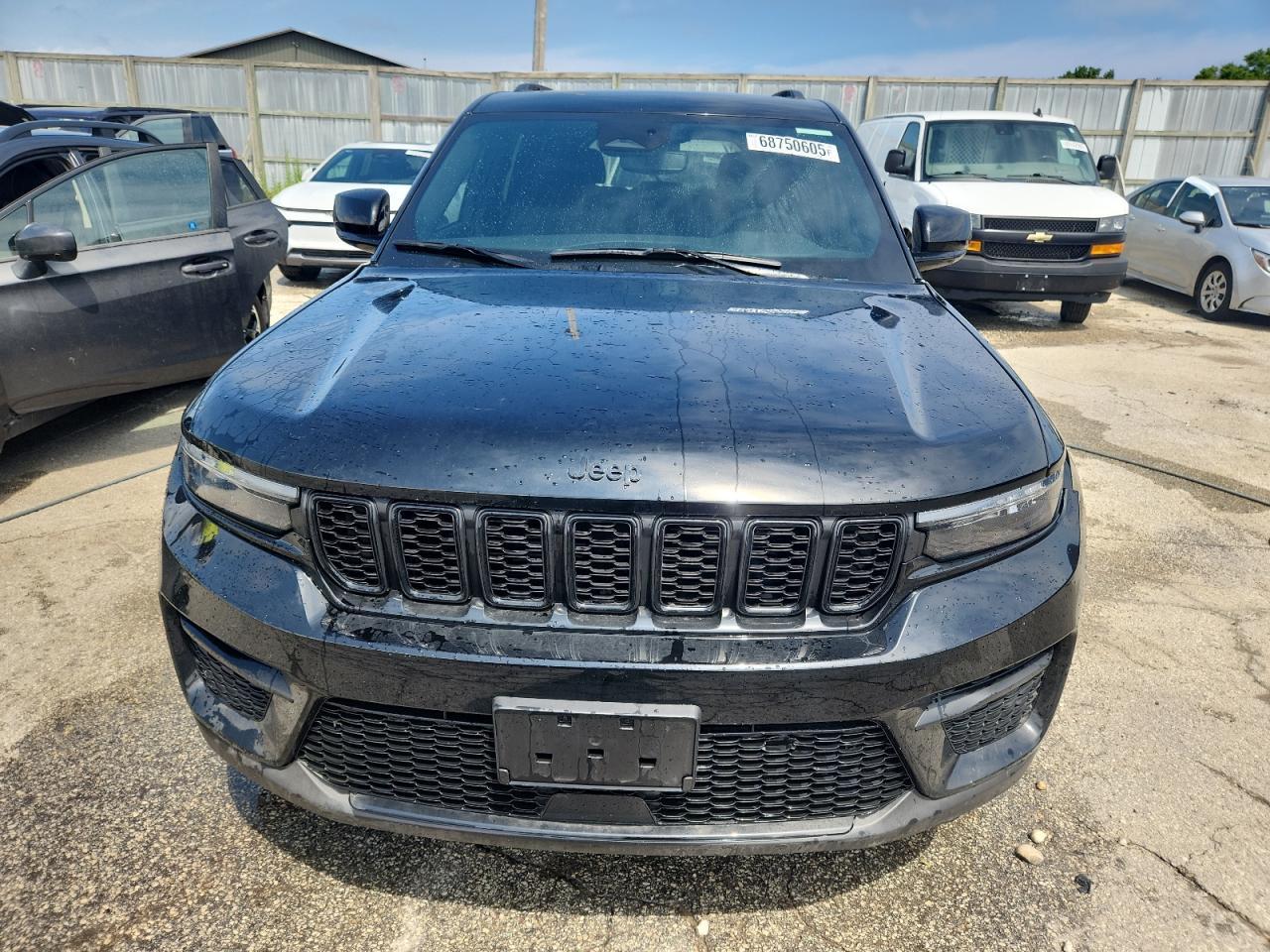 2024 Jeep Grand Cherokee Laredo - Image 5