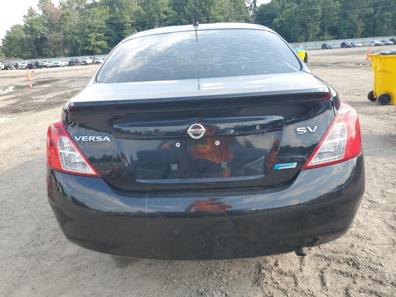 2012 Nissan Versa S - Фото 6