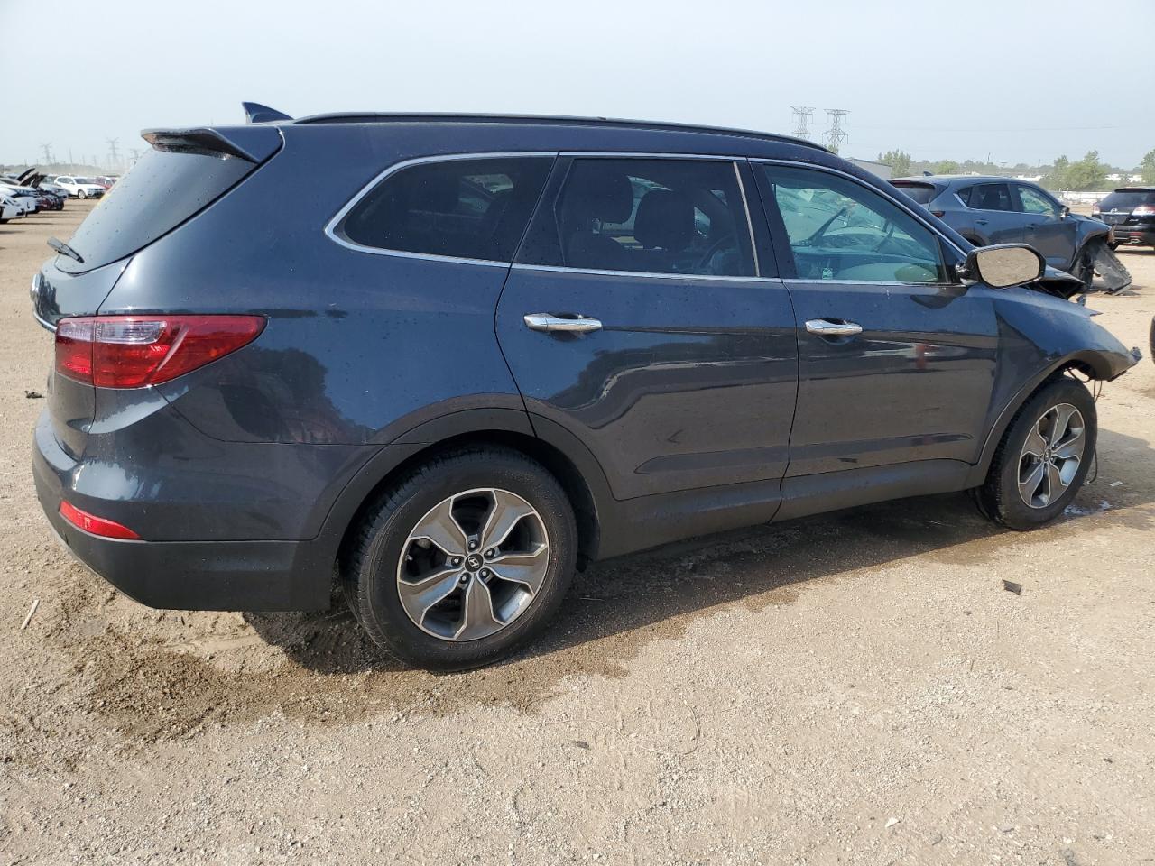 2015 Hyundai Santa Fe Gls - Image 3