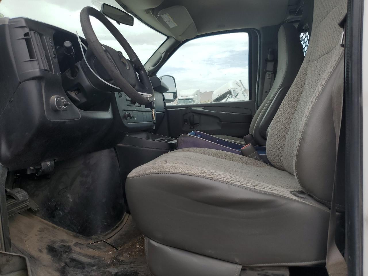 2014 Chevrolet Express G3500 - Image 7