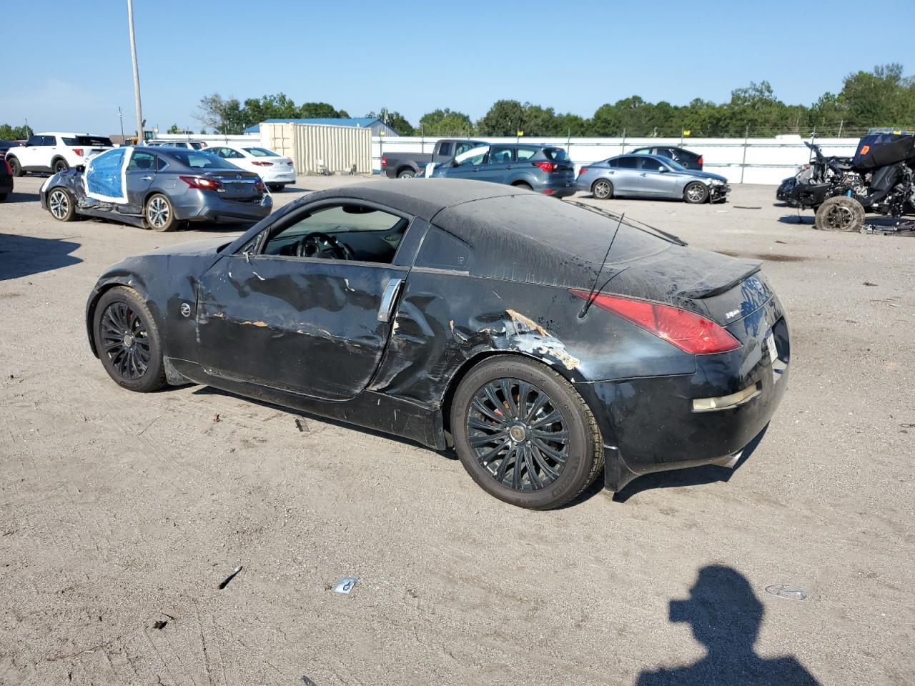 2003 Nissan 350Z Coupe - Image 2