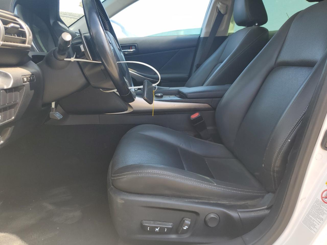 2016 Lexus Is 200T - Image 7